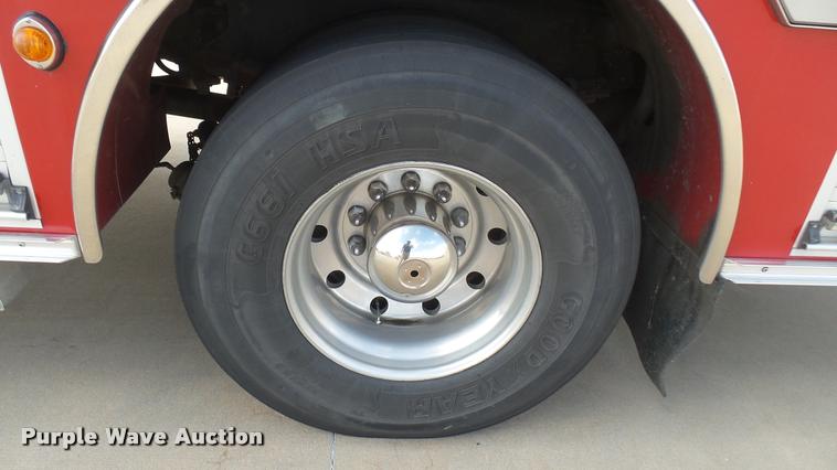 image for item L2269 2003 Pierce pumper fire truck