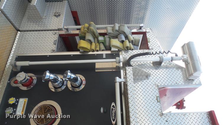 image for item L2269 2003 Pierce pumper fire truck