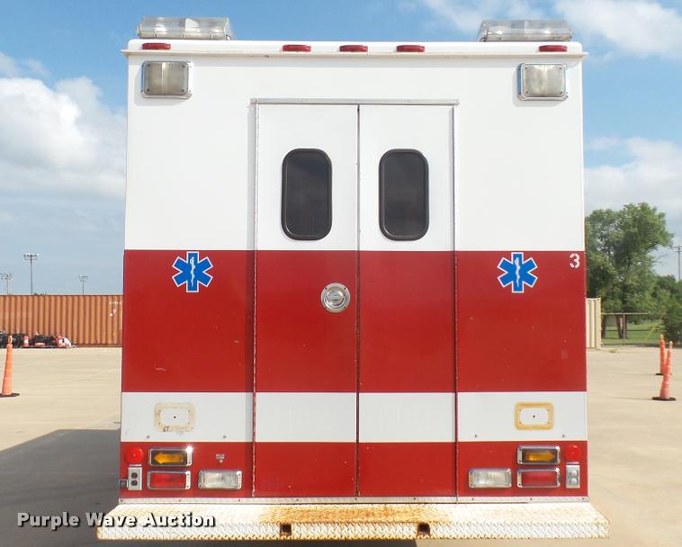 image for item L2270 2004 Peterbilt 330 rescue truck