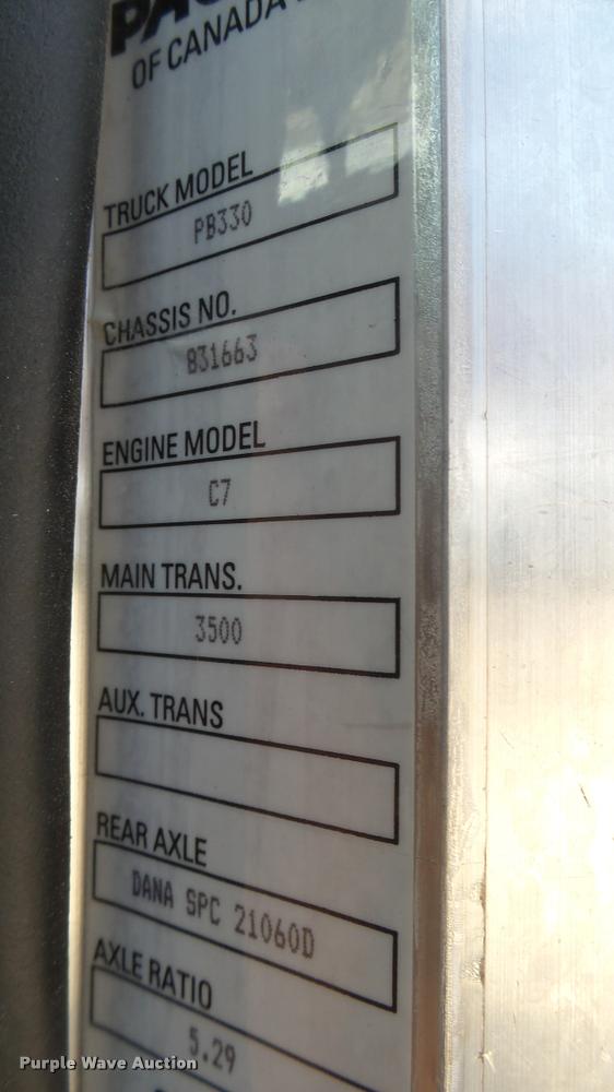 image for item L2270 2004 Peterbilt 330 rescue truck