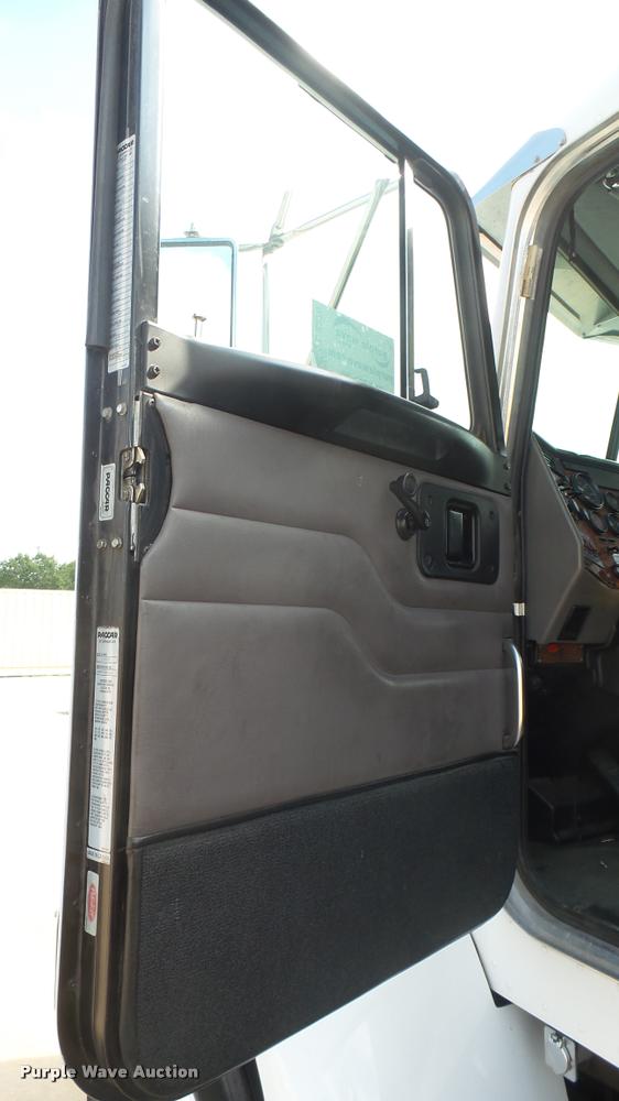 image for item L2270 2004 Peterbilt 330 rescue truck