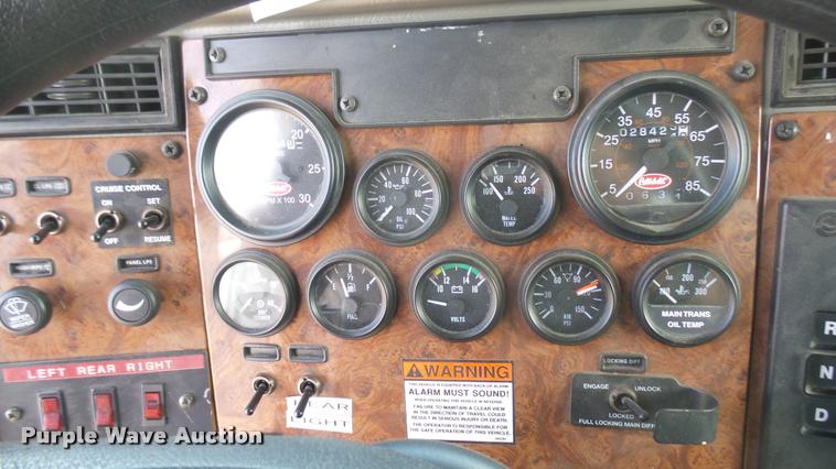 image for item L2270 2004 Peterbilt 330 rescue truck