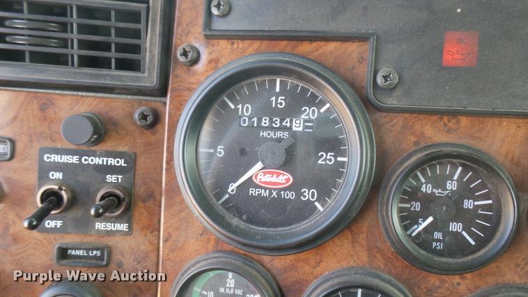 image for item L2270 2004 Peterbilt 330 rescue truck