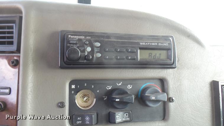 image for item L2270 2004 Peterbilt 330 rescue truck