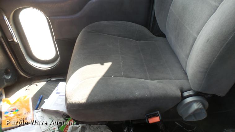 image for item L2270 2004 Peterbilt 330 rescue truck