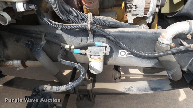 image for item L2270 2004 Peterbilt 330 rescue truck