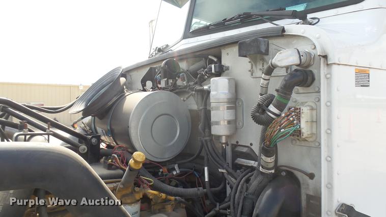 image for item L2270 2004 Peterbilt 330 rescue truck