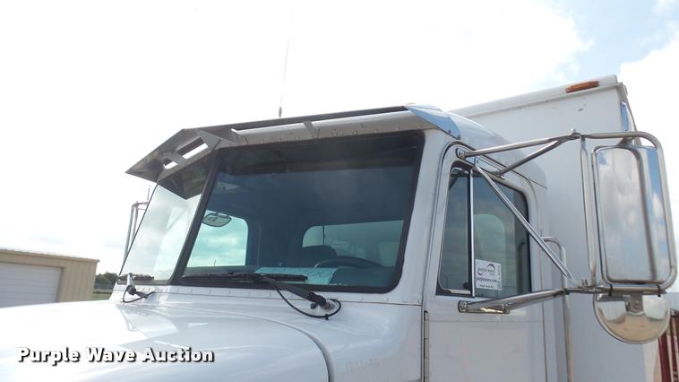 image for item L2270 2004 Peterbilt 330 rescue truck