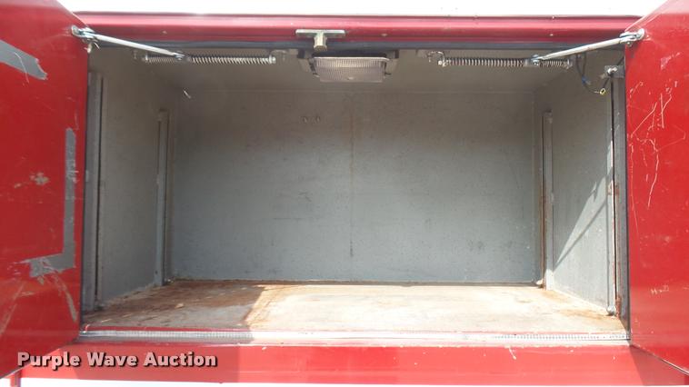 image for item L2270 2004 Peterbilt 330 rescue truck