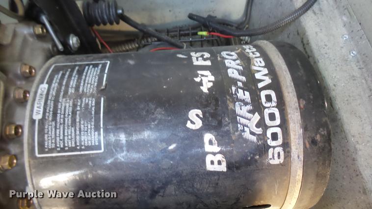 image for item L2270 2004 Peterbilt 330 rescue truck