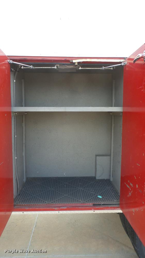 image for item L2270 2004 Peterbilt 330 rescue truck