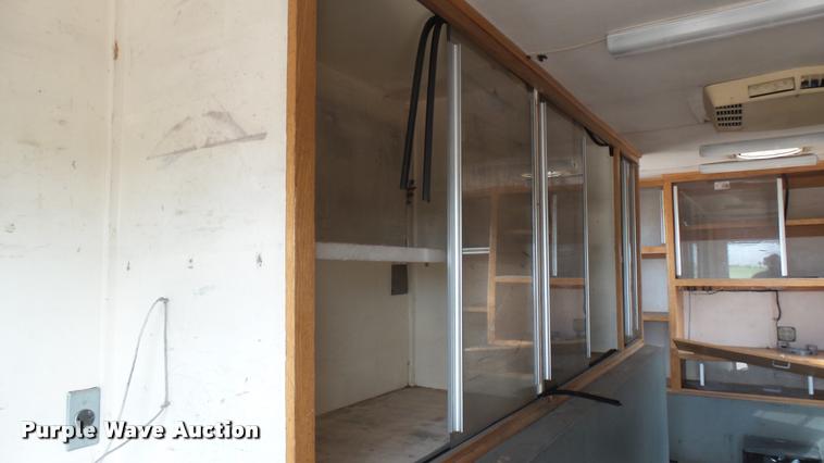 image for item L2270 2004 Peterbilt 330 rescue truck