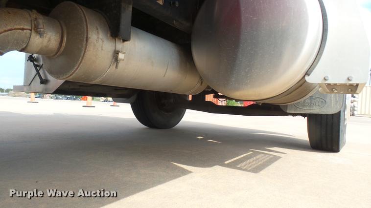 image for item L2270 2004 Peterbilt 330 rescue truck