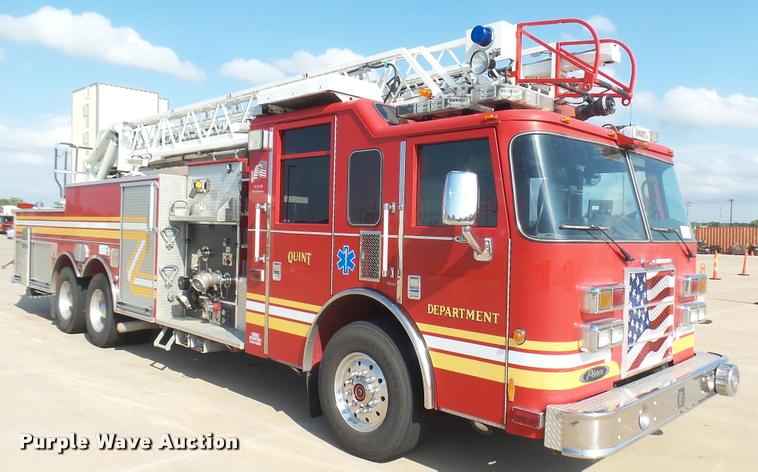 image for item L2271 2004 Pierce Quint ladder fire truck