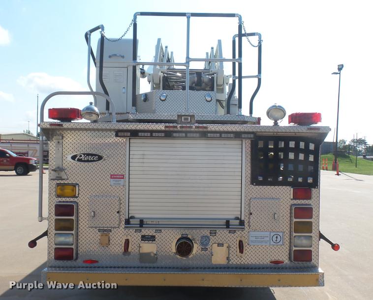 image for item L2271 2004 Pierce Quint ladder fire truck