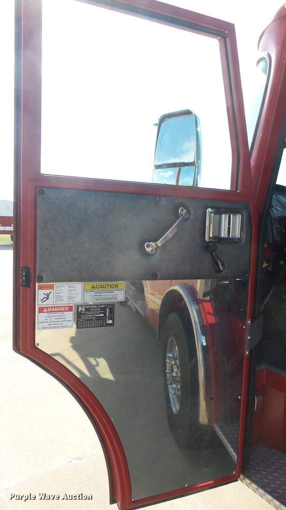 image for item L2271 2004 Pierce Quint ladder fire truck