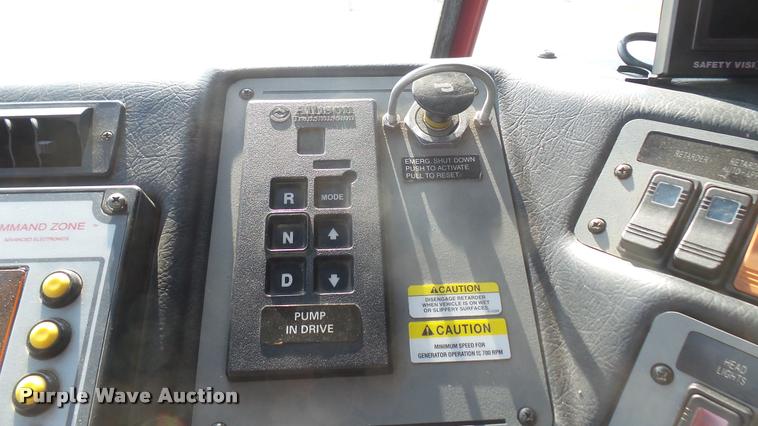 image for item L2271 2004 Pierce Quint ladder fire truck