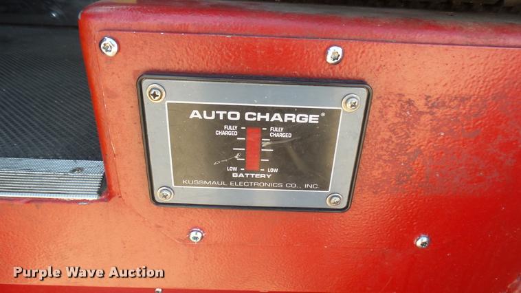 image for item L2271 2004 Pierce Quint ladder fire truck