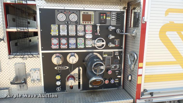 image for item L2271 2004 Pierce Quint ladder fire truck