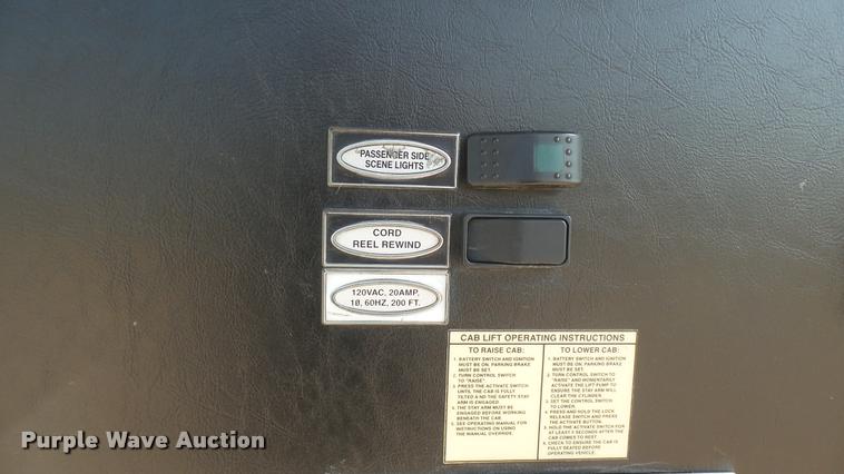 image for item L2271 2004 Pierce Quint ladder fire truck