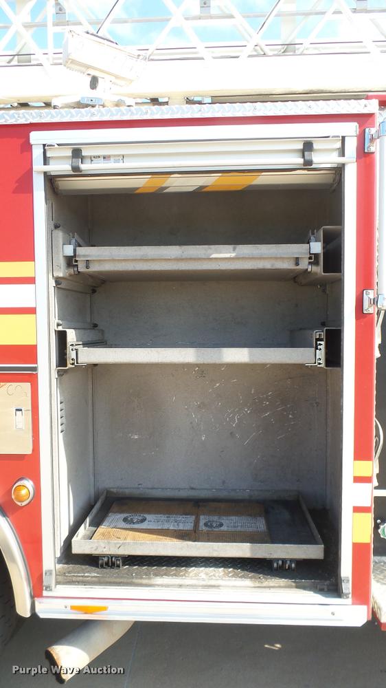 image for item L2271 2004 Pierce Quint ladder fire truck