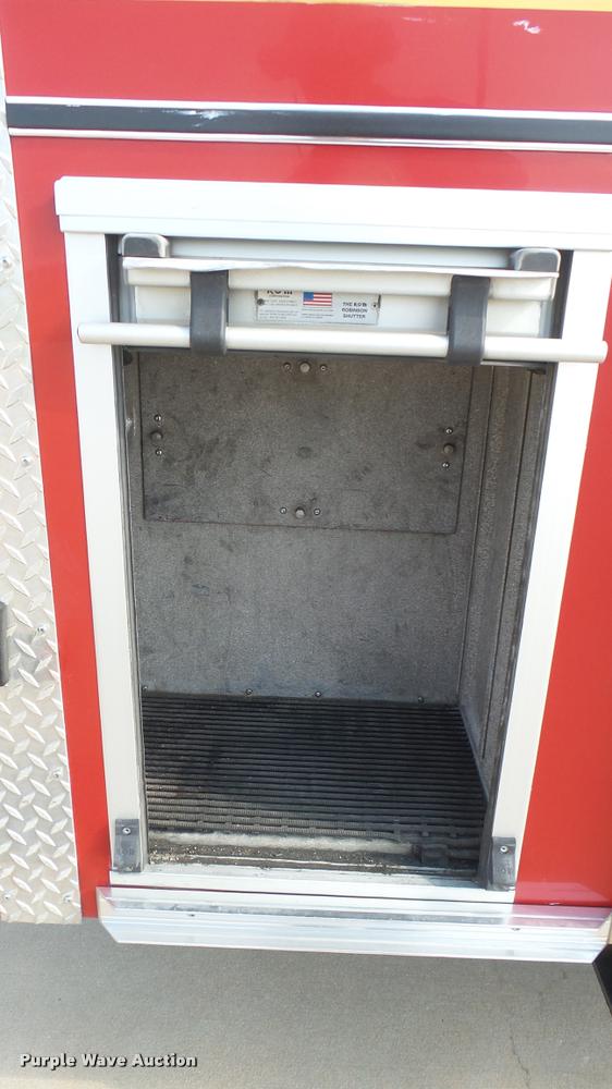 image for item L2271 2004 Pierce Quint ladder fire truck