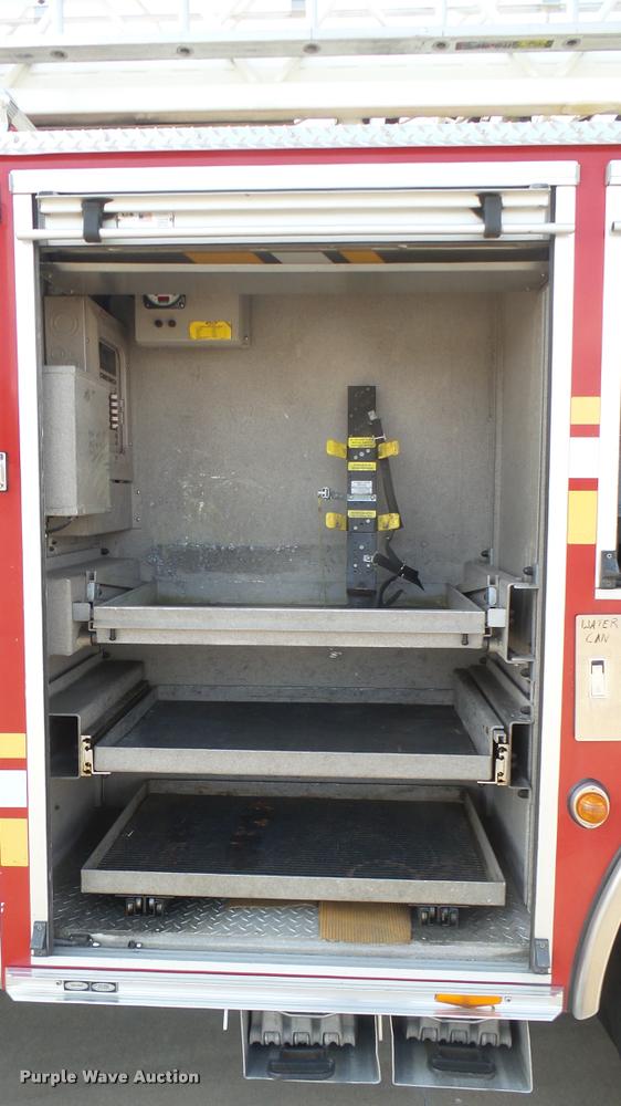 image for item L2271 2004 Pierce Quint ladder fire truck