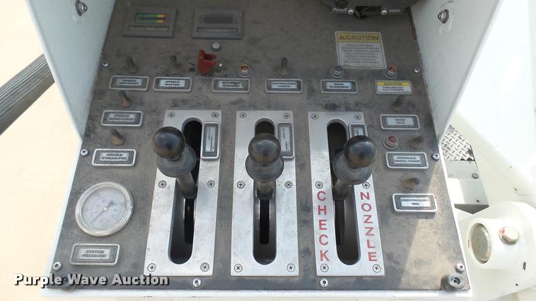 image for item L2271 2004 Pierce Quint ladder fire truck