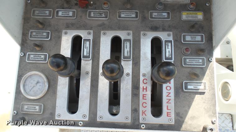 image for item L2271 2004 Pierce Quint ladder fire truck