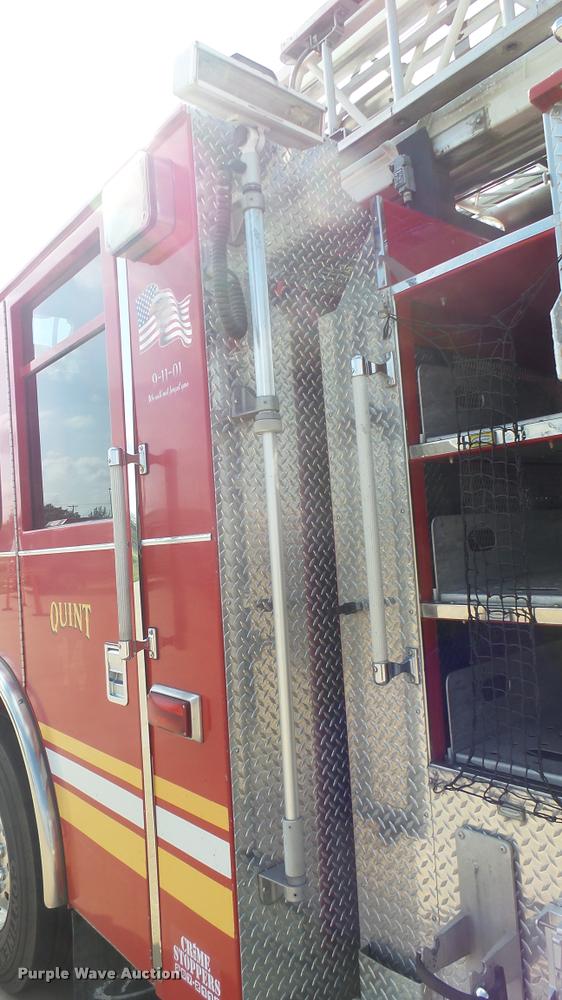 image for item L2271 2004 Pierce Quint ladder fire truck