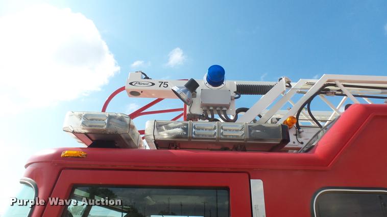 image for item L2271 2004 Pierce Quint ladder fire truck
