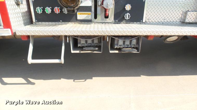 image for item L2271 2004 Pierce Quint ladder fire truck