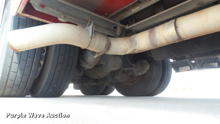 image for item L2271 2004 Pierce Quint ladder fire truck