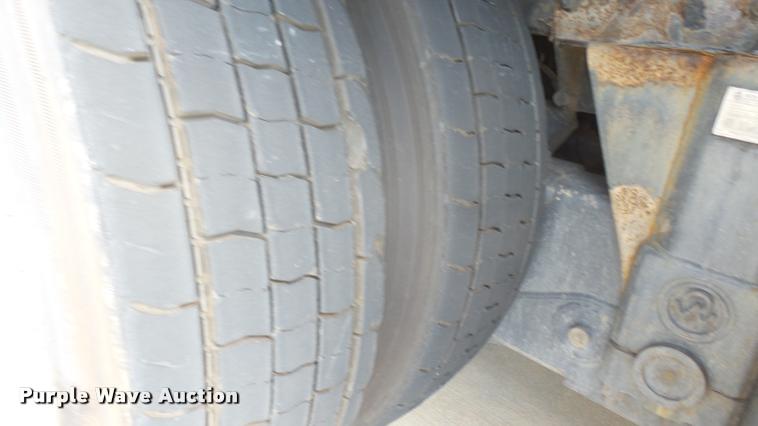 image for item L2271 2004 Pierce Quint ladder fire truck