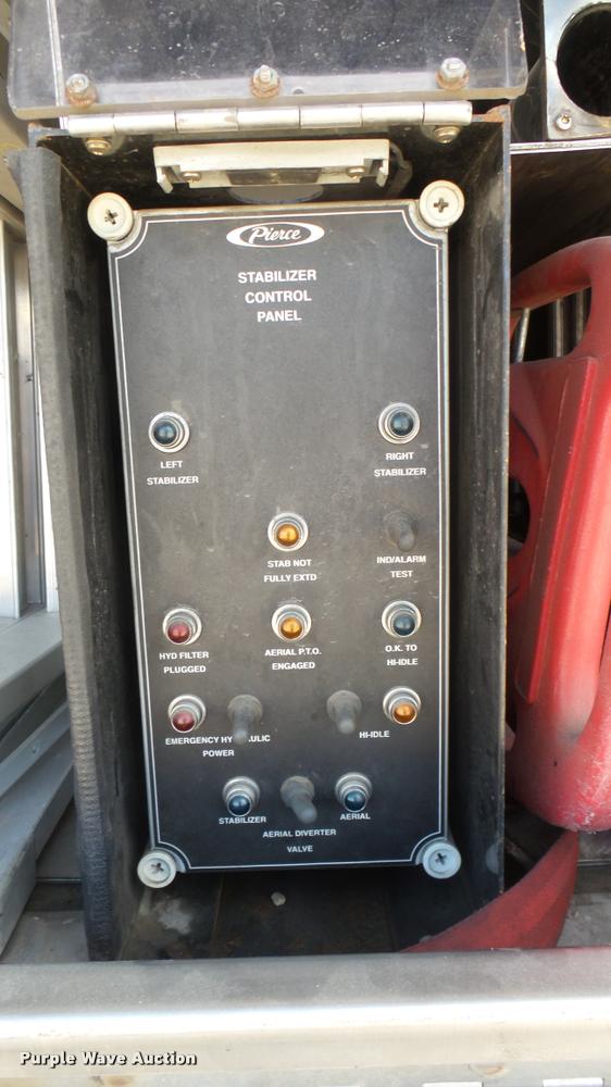 image for item L2271 2004 Pierce Quint ladder fire truck