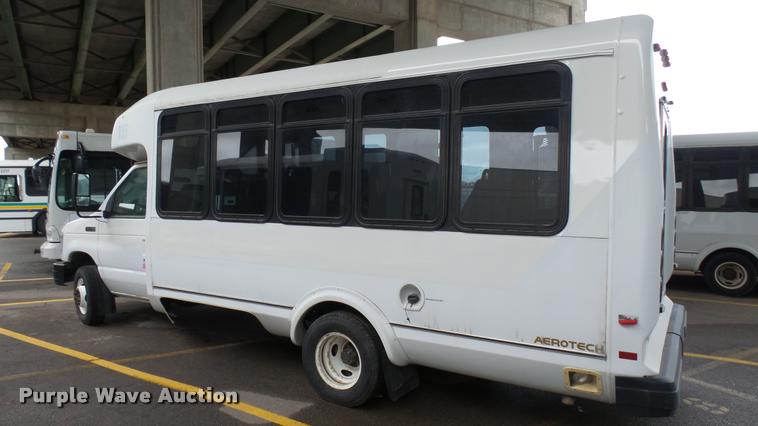 image for item L2396 2009 Ford E450 Super Duty shuttle bus