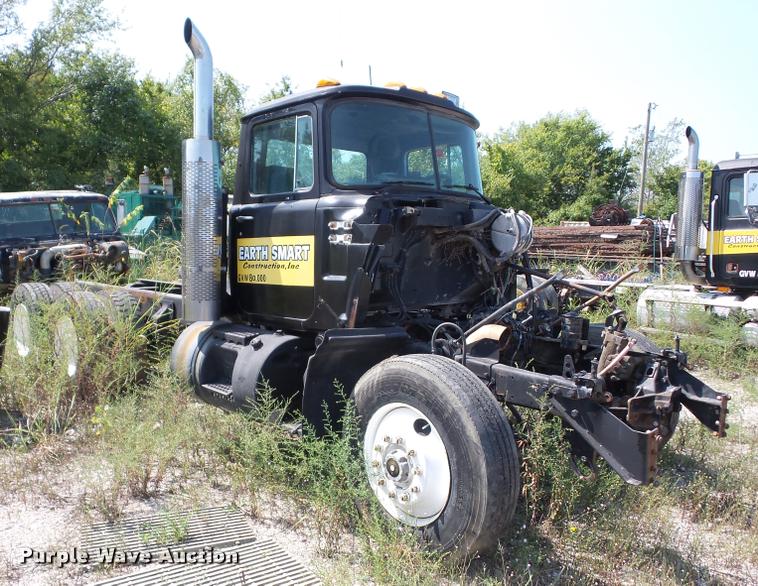 image for item BL9536 2000 Mack RD688S