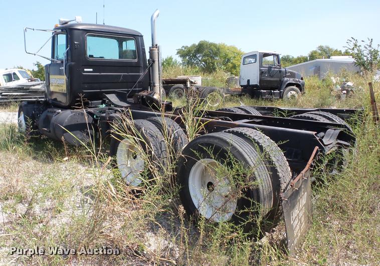 image for item BL9536 2000 Mack RD688S