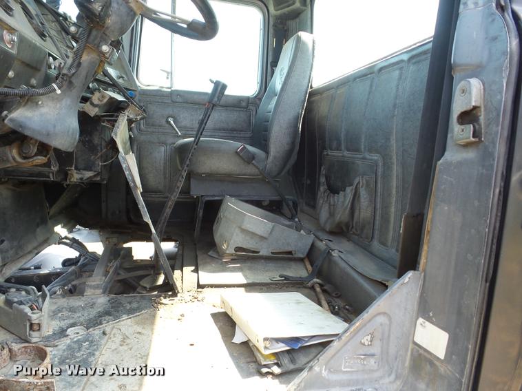 image for item BL9536 2000 Mack RD688S