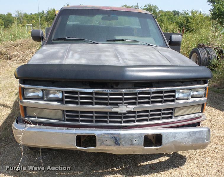 image for item BL9537 1989 GMC Sierra 1500 pickup truck
