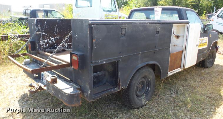 image for item BL9537 1989 GMC Sierra 1500 pickup truck