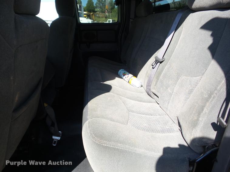 image for item BZ9543 2006 Chevrolet Silverado 2500HD Ext. Cab pickup truck