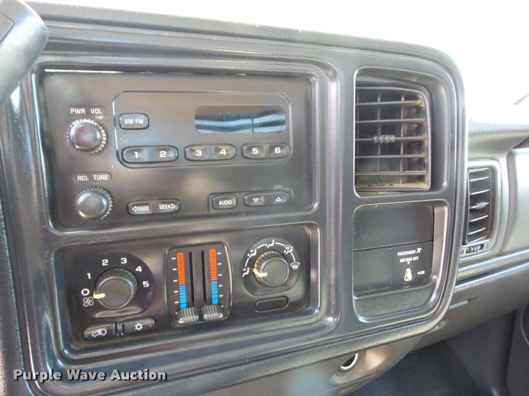 image for item BZ9543 2006 Chevrolet Silverado 2500HD Ext. Cab pickup truck