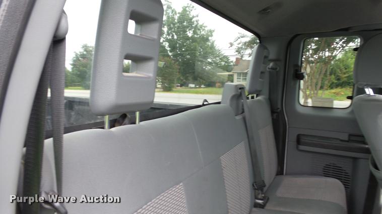 image for item DA1218 2012 Ford F250 Super Duty XLT SuperCab pickup truck
