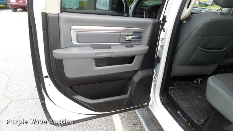 image for item DA1220 2014 Dodge Ram 1500 Quad Cab pickup truck