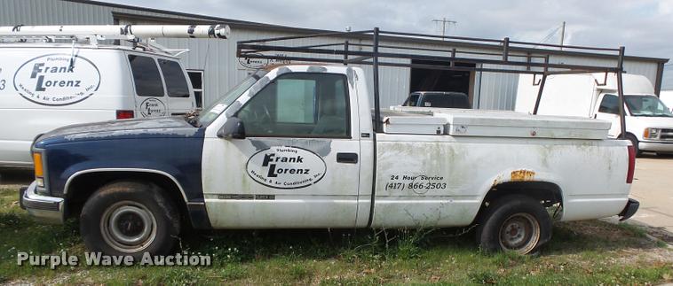 image for item DA2737 1995 GMC Sierra 1500 pickup truck