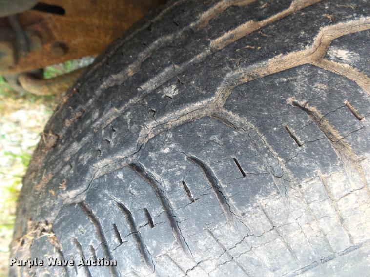 image for item DA2737 1995 GMC Sierra 1500 pickup truck