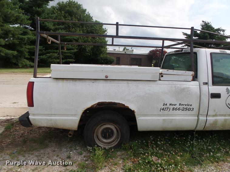 image for item DA2737 1995 GMC Sierra 1500 pickup truck
