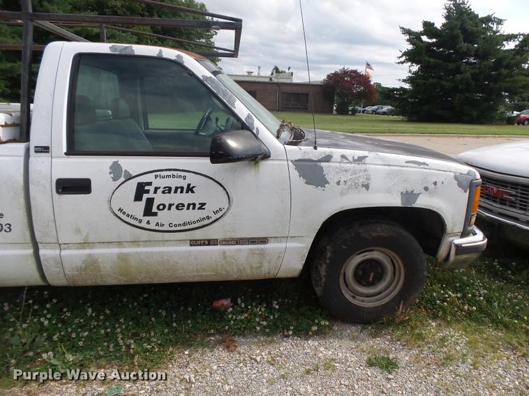 image for item DA2737 1995 GMC Sierra 1500 pickup truck