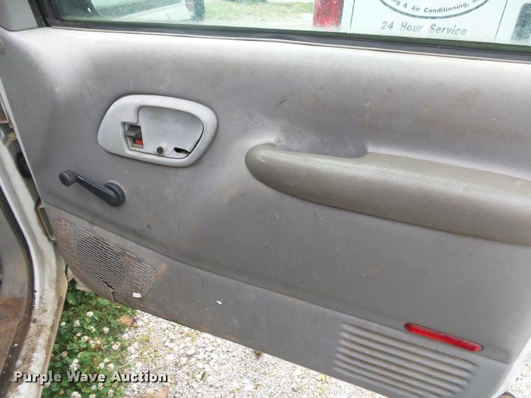 image for item DA2737 1995 GMC Sierra 1500 pickup truck